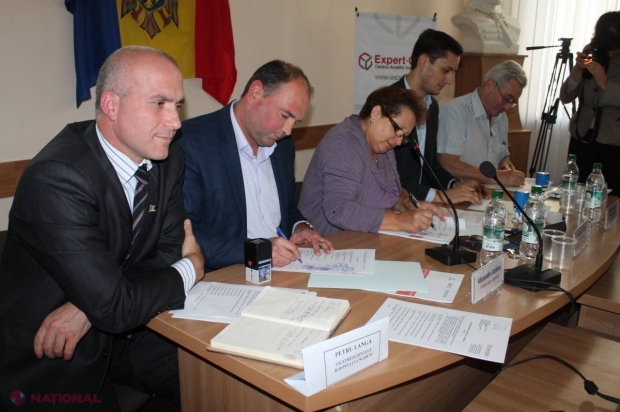 „ȘCOALA MEA”: Bugetele școlilor vor fi transparente și vor putea fi accesate online