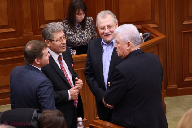 Steluțe, furculițe, linguri, ghimpi și putini, în Parlamentul de la Chișinău