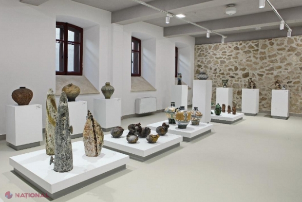 Colecții de ceramică și sticlă, expuse PERMANENT la Muzeul Național de Artă al Moldovei în sediul central Dadiani, renovat recent: „Unica instituție muzeală dodată cu cele mai performante echipamente, conform normelor muzeografiei moderne”