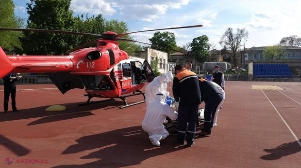 VIDEO // Un elicopter de la Iași a transportat un tânăr de la Ocnița pentru a fi internat la Chișinău