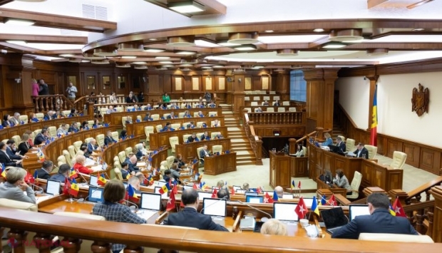 Sporuri lunare de până la 50% din salariul de bază pentru funcționarii din primării