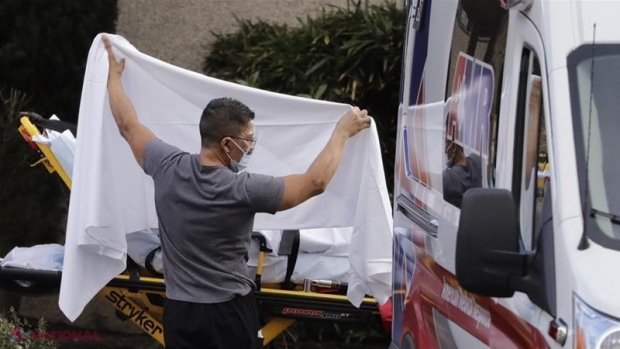 Cifre ÎNGROZITOARE în Statele Unite: 400.000 de americani infectați și peste 14.000 de morți. Record NEGRU pentru a doua zi consecutiv în New York