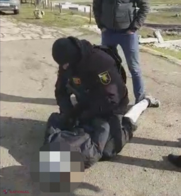 VIDEO // Un grup criminal PERICULOS, care ataca bătrâni din nordul R. Moldova, trei dintre care au decedat, DESTRUCTURAT: Era condus din ÎNCHISOARE