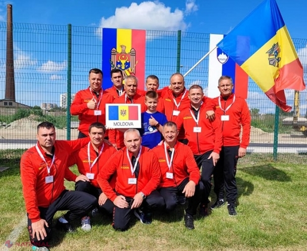 FOTO // Primari din R. Moldova participă la Cupa Europeană pentru Pace: Cine face parte din echipa de fotbaliști a aleșilor locali