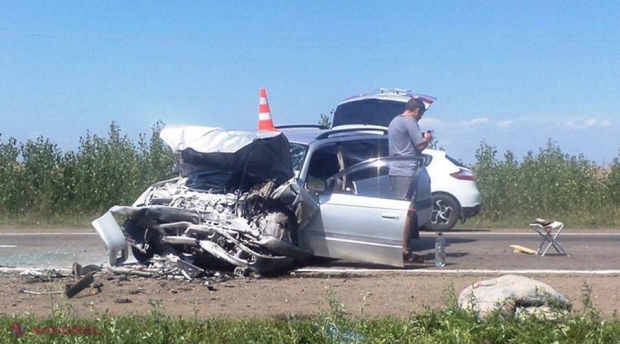 FOTO // Un POLIŢIST, considerat EROU NAŢIONAL, după ce a provocat un ACCIDENT AUTO