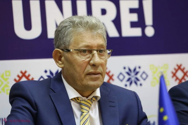 Observaţiile lui Ghimpu: „Așa mișcări aberante, lipsite de logică elementară, până la apariția Blocului ACUM, lumea politică n-a mai văzut și n-a mai întâlnit!