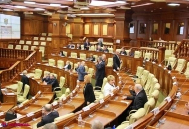 Parlamentul se întrunește în prima ședință plenară din această sesiune