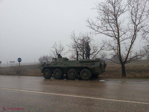 CU BLINDATELE DUPĂ VODKĂ // Militarii ruși au sărbătorit preluarea unei baze ucrainești din Eupatoria 
