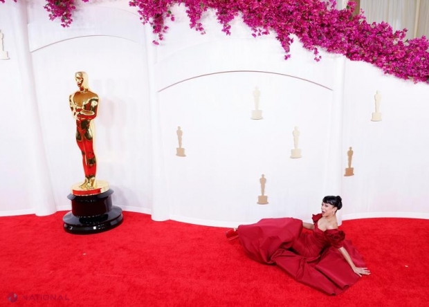Moment stânjenitor la premiile Oscar. O actriță a căzut pe covorul roșu