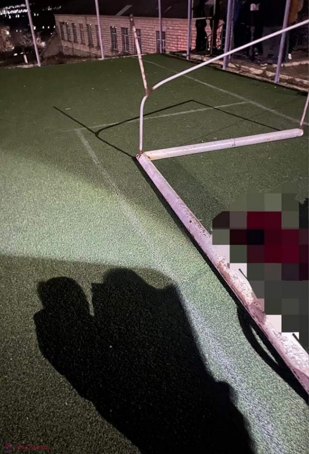 TRAGEDIE la Orhei: Adolescent de 16 ani, decedat pe terenul de sport al școlii din localitate, după ce a vrut să facă un selfie