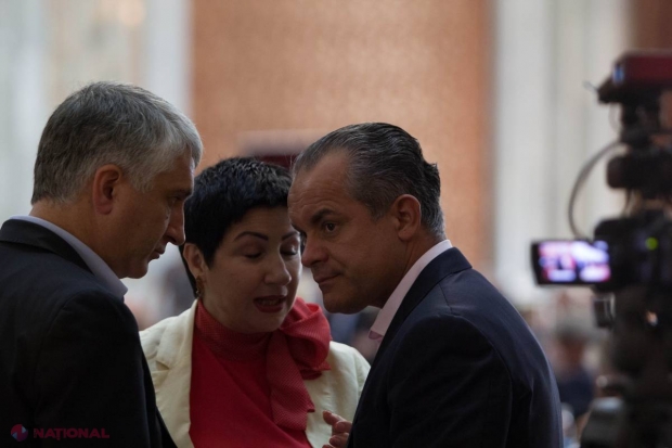 „Gangsterii” și „fițoasele” din Parlament 