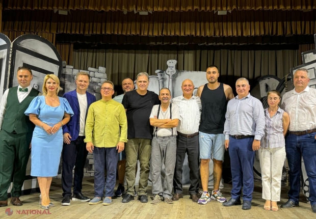 „Filarmonica de comedie” // Adrian Dupu, la Ialoveni: „Îndrăgiții actori Marius Florea Vizante, Radu Gabriel, Leonid Doni și Gheorghe Ifrim au stârnit râsetele și aplauzele publicului din Ialoveni, oferind momente de neuitat”