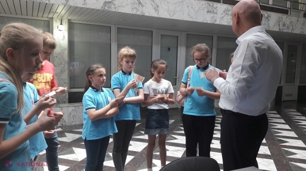 Ziua ușilor DESCHISE la Banca Națională: Colecții de MONEDE și informații despre elementele de siguranță ale LEULUI moldovenesc