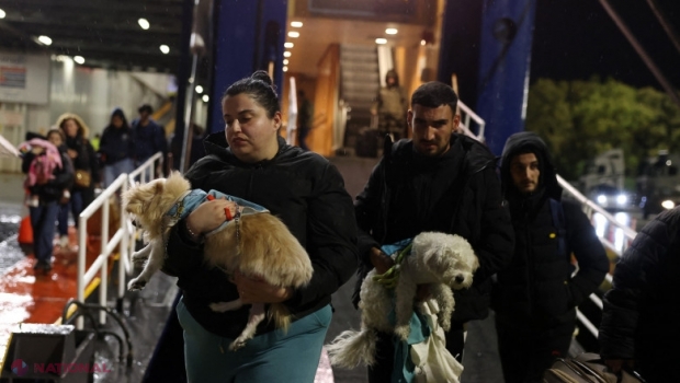 O insulă din Grecia, zguduită pentru a patra zi de cutremure: Oamenii fug din zonă