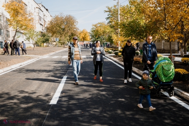 FOTO // Autoritățile din Orhei au dat în exploatare încă un drum reparat capital: „Țineți minte în ce stare era? Nu puteau trece nici unele automobile”