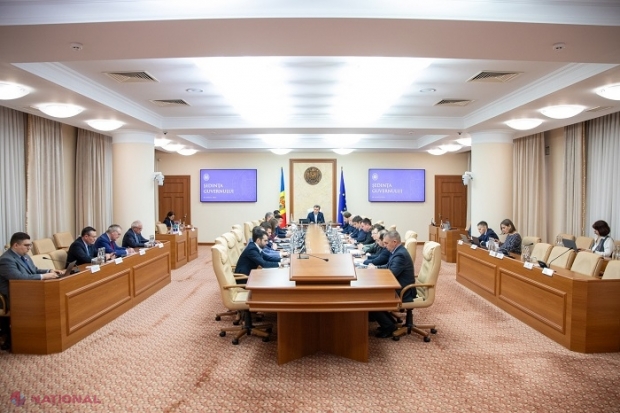 Guvernul spune DA votului prin corespondență, cu anumite recomandări pentru Parlament