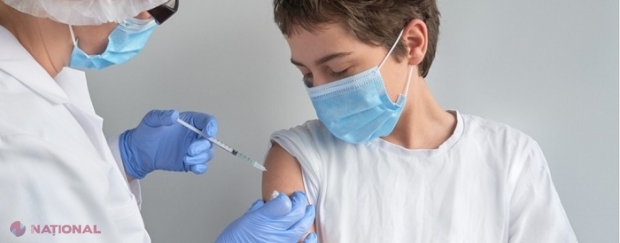 Autoritățile de la Chișinău iau în calcul posibilitatea VACCINĂRII anti-COVID a copiilor cu vârste între 12 și 16 ani: Când ar putea demara vaccinarea acestei categorii de populație