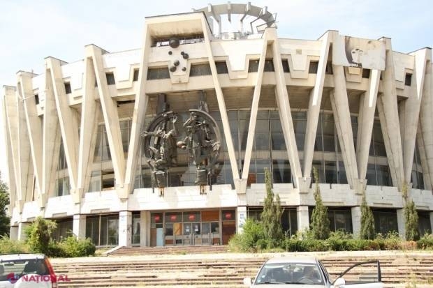 Arhitecţi din România vor să readucă la viaţă CIRCUL din Chişinău şi Hotelul Cosmos