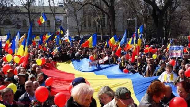 Numărul UNIONIȘTILOR a depășit pragul de 40%, iar România e considerată de către basarabeni cel mai important PARTENER al R. Moldova