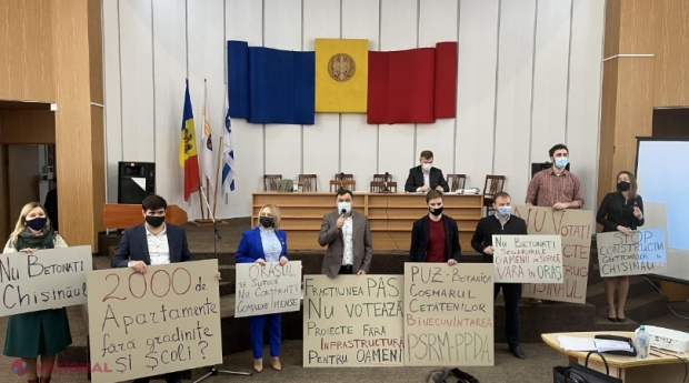 VIDEO // BĂTAIE în Consiliul Municipal Chișinău: Protagoniști - consilierii socialiști și cei de la PAS, iar mărul discordiei - chestiuni imobiliare