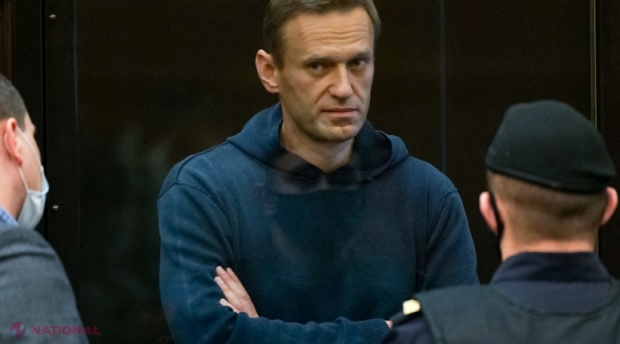 Aflat în pericol de moarte, Alexei Navalnîi a fost transferat la spital. Autoritățile ruse spun, însă, că are nevoie doar de „vitamine”