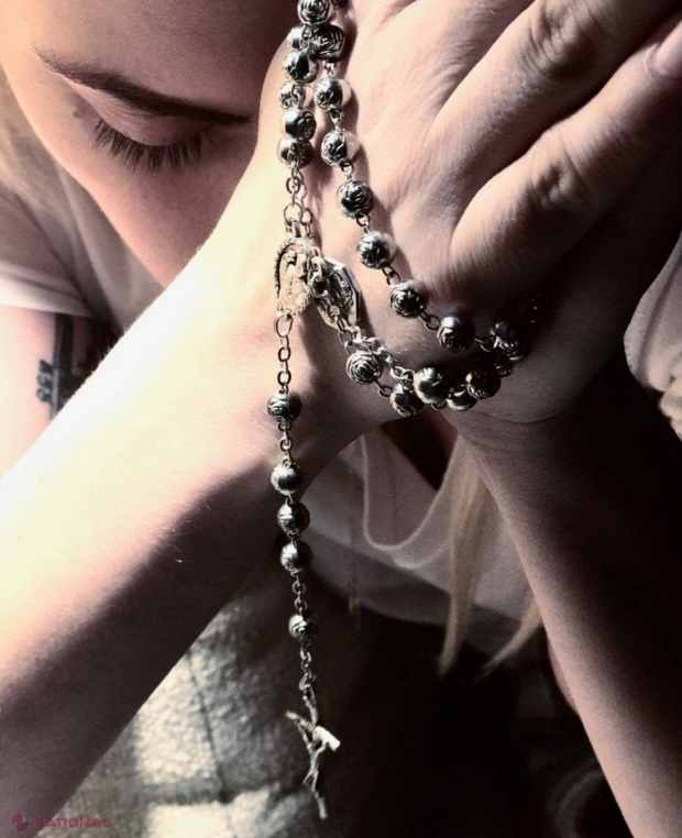 INCREDIBIL // Lady Gaga reaprinde teoria CONSPIRAŢIEI: „Regret că mi-am vândut sufletul …“
