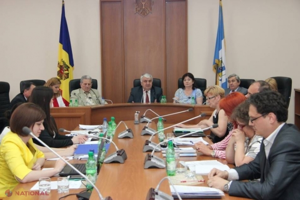 FUNCŢIONARII care au primit NEJUSTIFICAT aproape jumătate de MILION de lei pentru accesul la SECRETUL de STAT