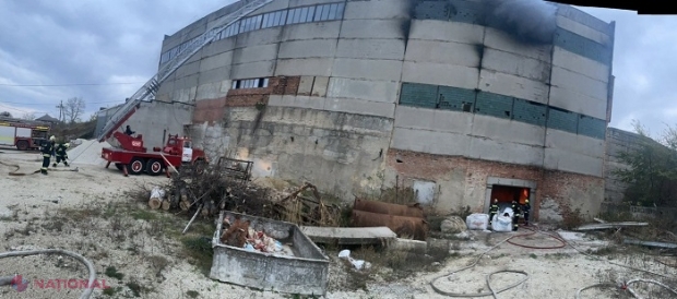 DIVERSIUNE? Pompierii cred că fosta fabrică de cărămidă de la Bălți a fost incendiată intenționat și au sesizat Poliția
