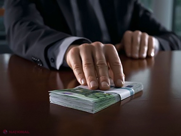Mită de 40 000 de euro pentru doi angajați ai Inspectoratului Național de Investigații. Doi polițiști au fost ARESTAȚI în urma perchezițiilor efectuate astăzi de procurori