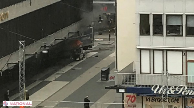VIDEO, LIVE  // Posibil atentat TERORIST la Stockholm. O mașină a intrat în mulțime. Sunt MORȚI și răniți  