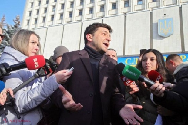 Promisiunea lui Zelenski, actorul de comedie favorit în alegerile din Ucraina, înaintea celui de-al doilea tur de scrutin cu actualul preşedinte, Petro Poroşenko