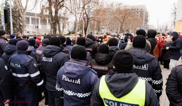 Partidul „ȘOR” reclamă încălcarea dreptului la PROTEST: „Sute de pensionari au fost împiedicați de poliție să protesteze pașnic, la Parlament, față de indexarea pensiilor de două ori mai puțin decât nivelul inflației”. Formațiunea a sesizat și CCM