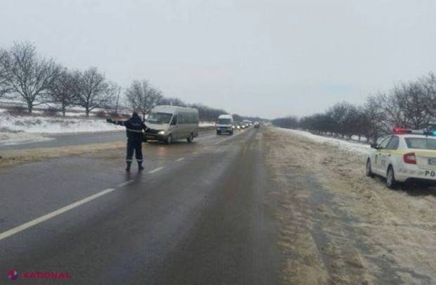 ALERTĂ printre şoferi. Bancnota pe parbriz, o nouă metodă de furt 