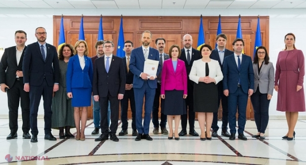 VIDEO // R. Moldova a transmis răspunsurile la întrebările din primul chestionar care vizează cererea de aderare la UE. Maia Sandu: „Integrarea R. Moldova în UE este proiectul nostru de țară, proiectul acestei generații, lumina la capătul tunelului”