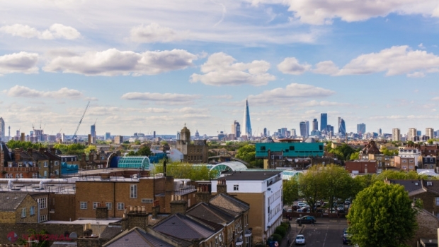 O femeie a zăcut moartă în apartamentul ei din Londra timp de 2 ani și jumătate