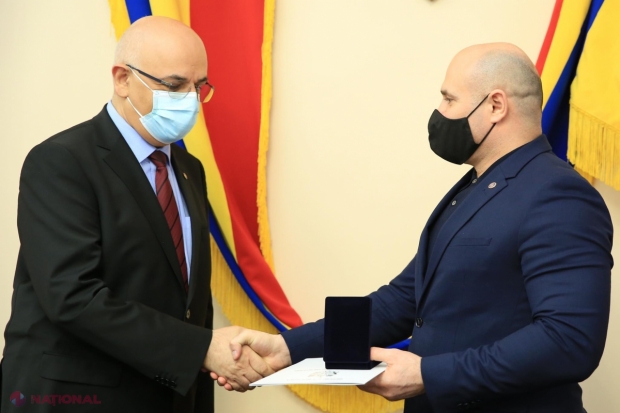 „Părintele SMURD” din România, secretarul de stat Raed Arafat, DECORAT la Chișinău: „Suportul continuu pentru R. Moldova rămâne o prioritate, în special pe domeniile situațiilor de urgență și creșterea rezilienței”