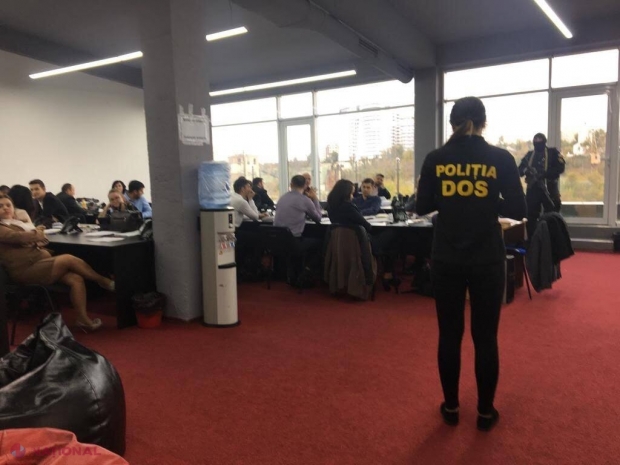 DESCINDERI în birourile a peste 100 de angajați din Chișinău: Cinci persoane REȚINUTE într-un dosar care vizează o grupare transnațională și platforma FOREX