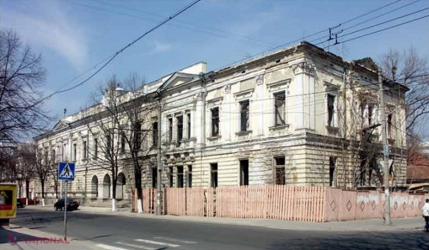 PREMIERĂ // Ministerul Culturii cere peste 21,3 milioane de lei de la două firme de construcție care au demolat ilegal un monument istoric de pe strada București și ridică în loc un bloc de locuit cu 18 etaje