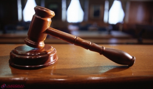 Insul din Chișinău care și-a omorât mama cu o furculiță, condamnat la 14 ani de închisoare