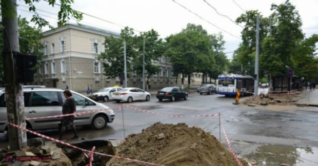 O stradă din centrul Chișinăului, cu traficul rutier SUSPENDAT până pe 21 iulie