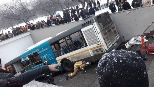 VIDEO // Moscova: Accident teribil la o gură de metrou