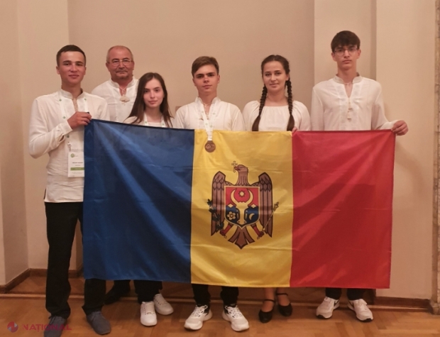 Elevii din R. Moldova au mai adus acasă o medalie, de această dată de la Olimpiada Internațională de Biologie