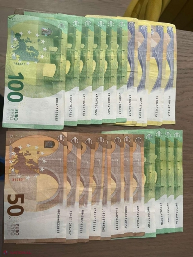 Percheziții la Vama Leușeni: Patru vameși au fost reținuți de CNA după ce ar fi pretins bani de la transportatorii de colete și pasageri