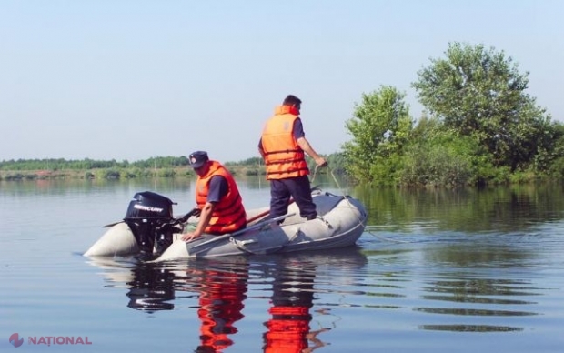 Și-a pierdut viața la scăldat. Corpul neînsuflețit al unui bărbat de aproximativ 50 de ani, extras din râul Nistru