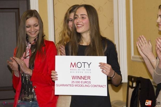 FOTO // Două basarabence au devenit modele anului și s-au ales cu un contract de 25 de mii de euro! 