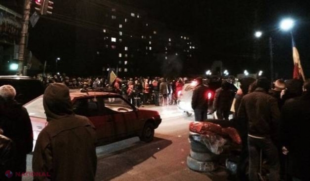 Protestatarii AU BARICADAT traseul spre Aeroportul „Borispol”: „Niciun deputat să nu părăsească Ucraina”