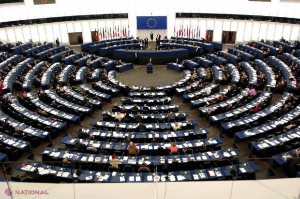 OPINIE, despre suspendarea finanțării din partea UE: „Guvernarea poate strânge 100 de milioane de euro în câteva zile. În realitate, este o simplă și banală campanie electorală, în care două clanuri se bat pentru putere”