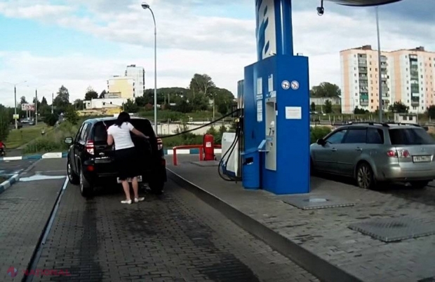 VIDEO // Cele mai TARI faze cu femei la benzinărie. Vei fi uimit ce pot să facă!