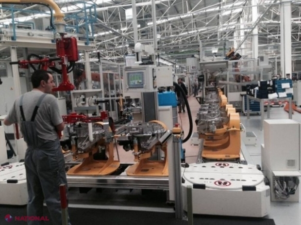 Populația economic activă, tot mai PUȚINĂ în Republica Moldova: Majoritatea angajaților - în sectorul privat 