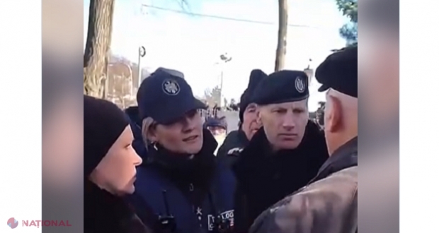 VIDEO // Falsul privind prezența unei polițiste din România la protestul Partidului „Șor” din centrul Chișinăului, demontat de către Guvern: „Nu este o problemă să vorbești limba română corect. Da, Poliția vorbește amabil, cărturar cu cetățenii”